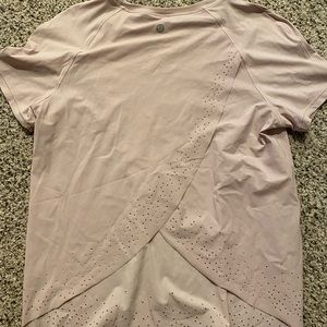 light pink size 2 lululemon shirt